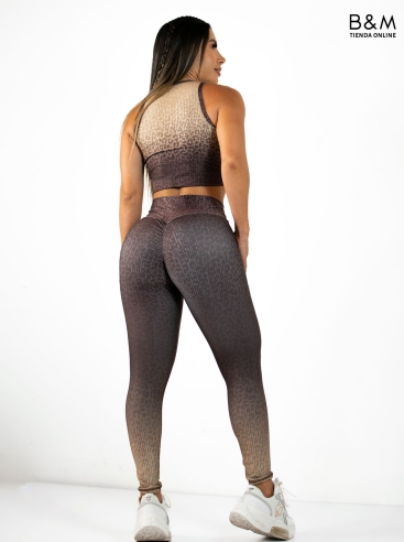 Sporty Outfit Divergent 891